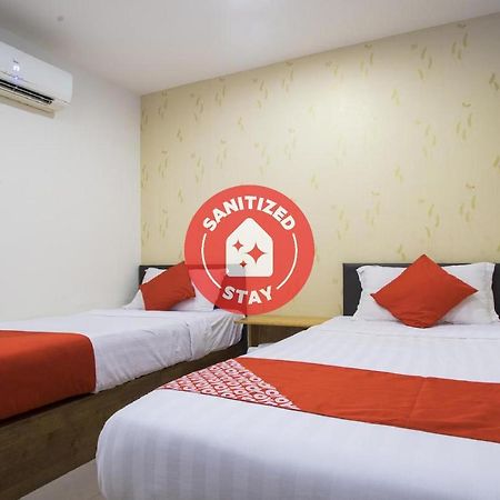 Oyo 982 Hotel Sk 加影 外观 照片