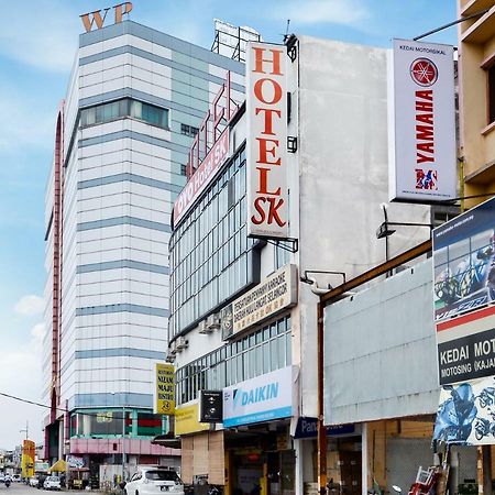 Oyo 982 Hotel Sk 加影 外观 照片