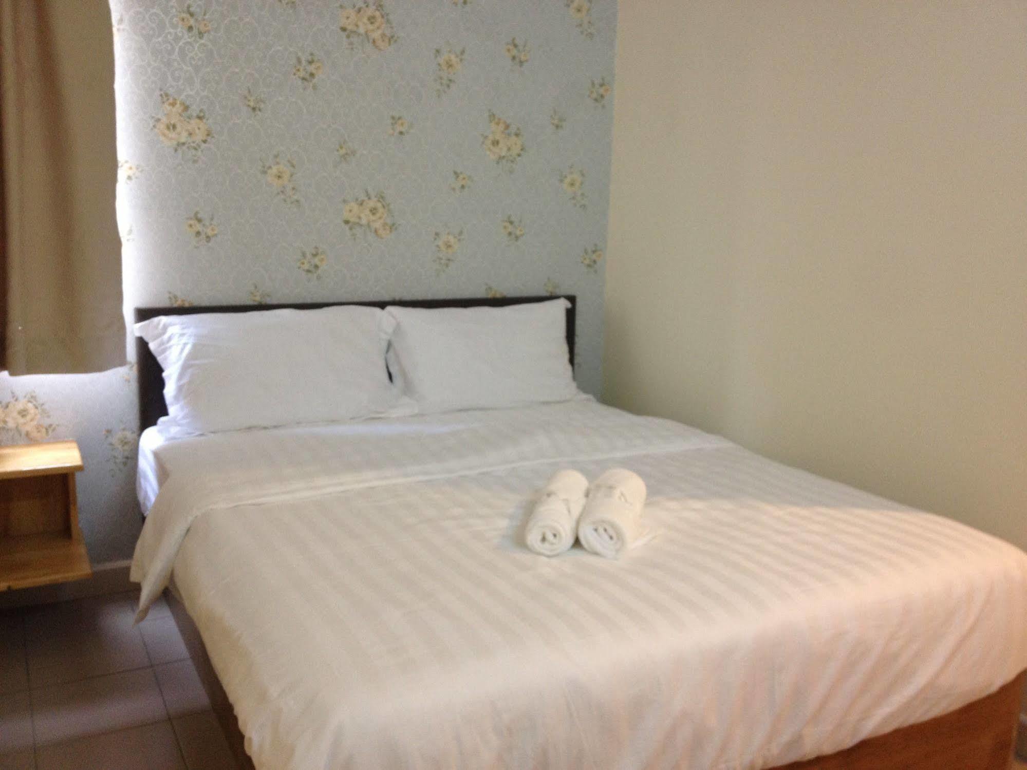 Oyo 982 Hotel Sk 加影 外观 照片