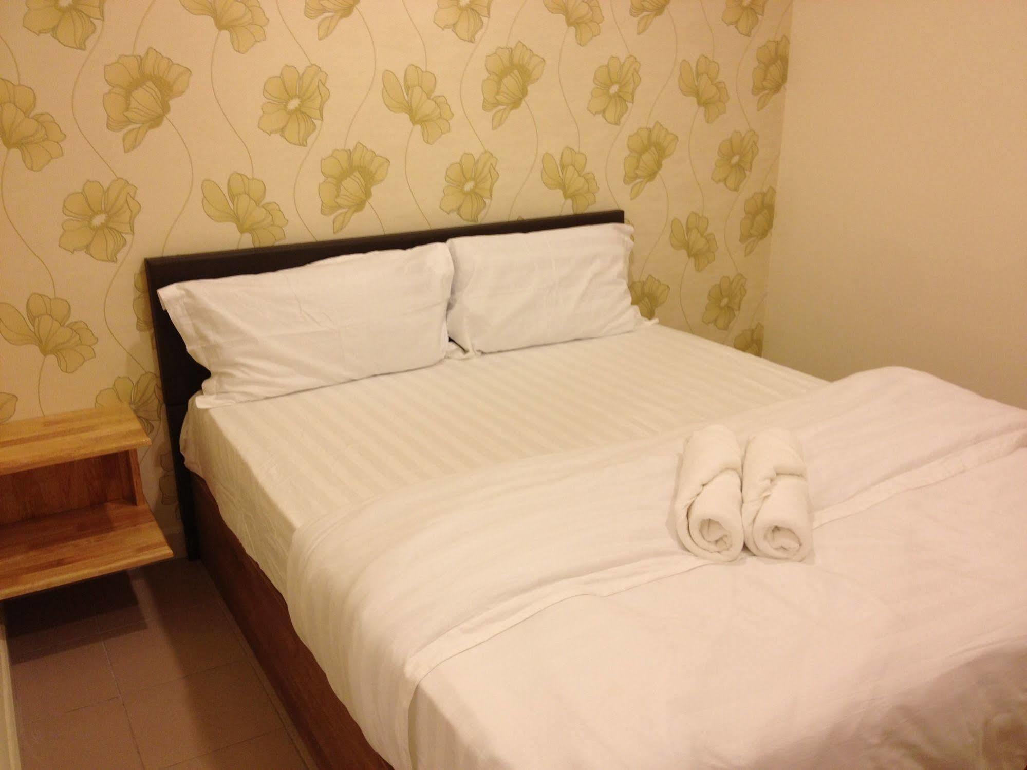 Oyo 982 Hotel Sk 加影 外观 照片