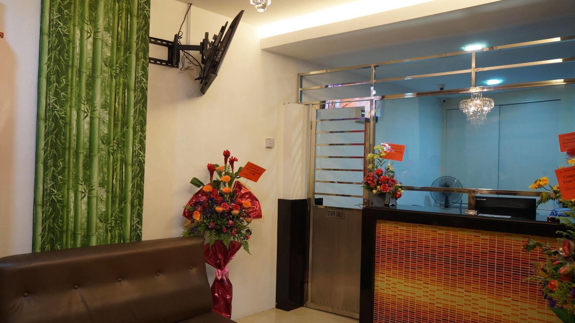 Oyo 982 Hotel Sk 加影 外观 照片