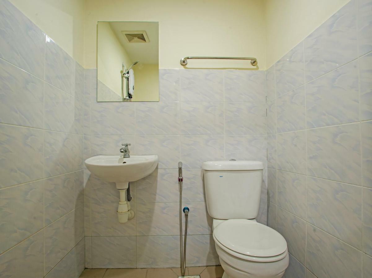 Oyo 982 Hotel Sk 加影 外观 照片