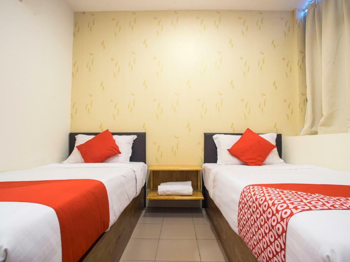 Oyo 982 Hotel Sk 加影 外观 照片