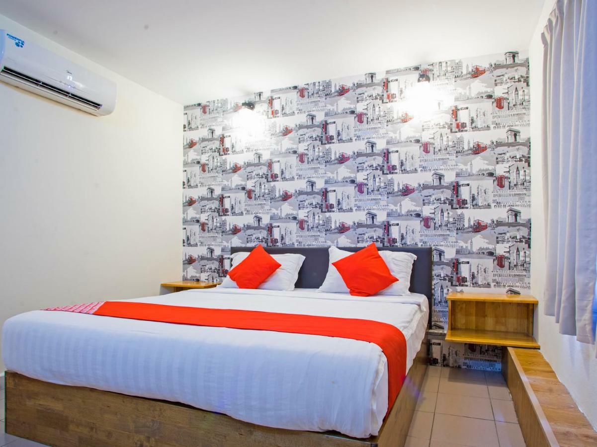 Oyo 982 Hotel Sk 加影 外观 照片