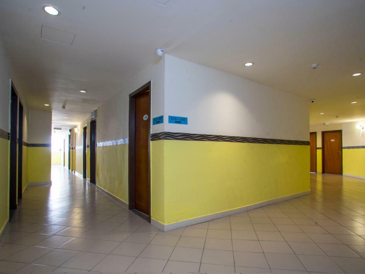 Oyo 982 Hotel Sk 加影 外观 照片