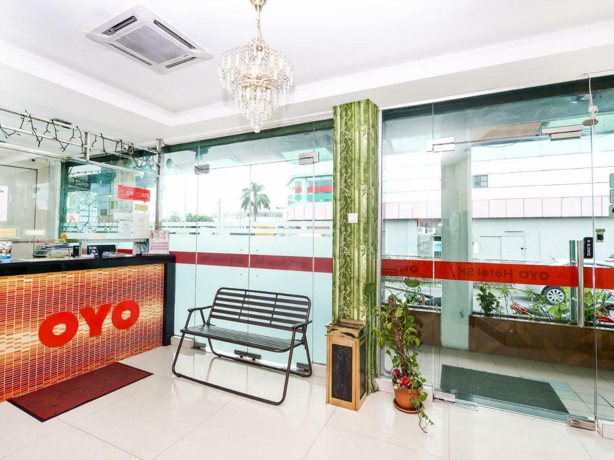 Oyo 982 Hotel Sk 加影 外观 照片